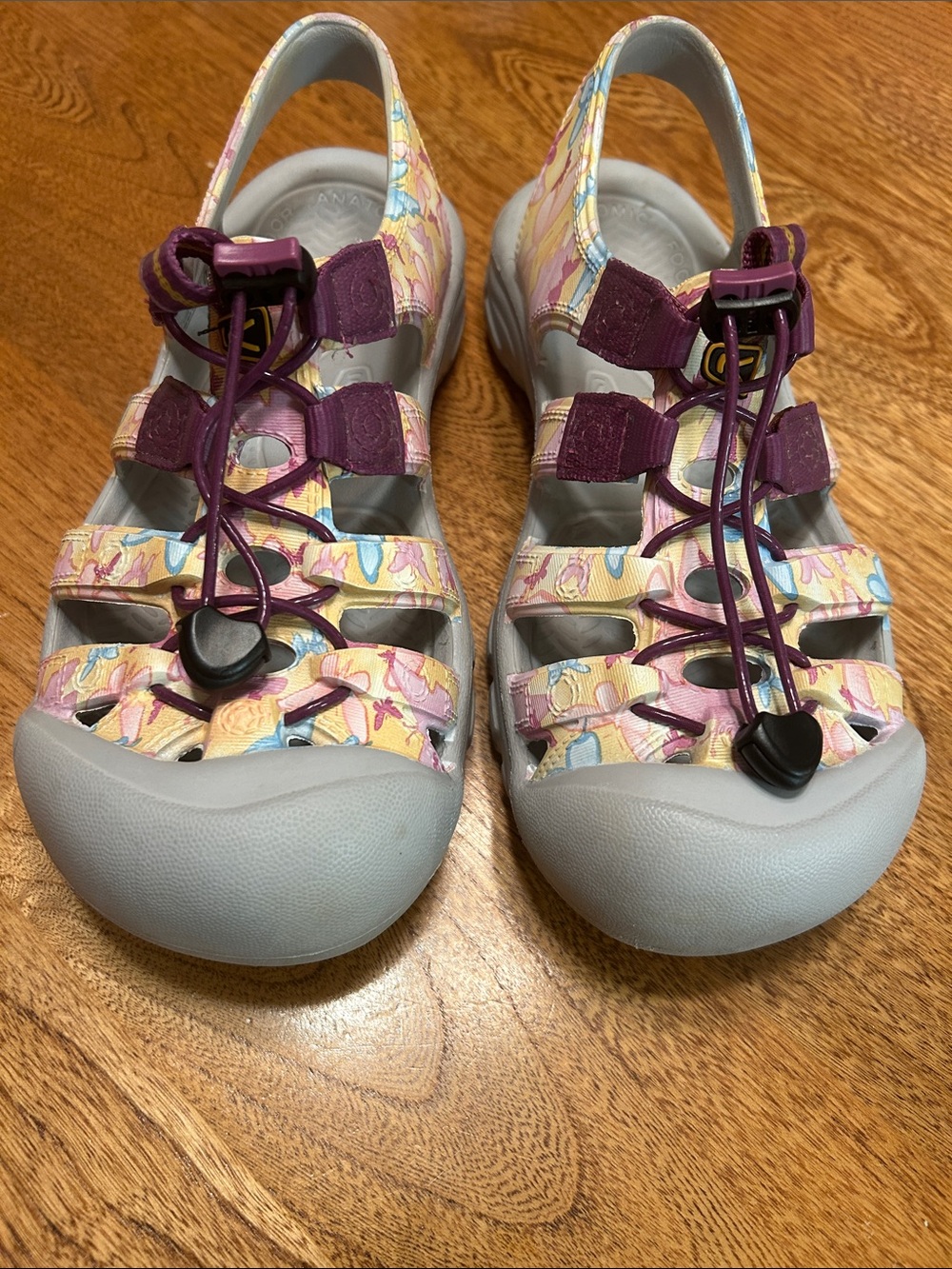 KEEN Girls Size 4 Floral Multi Sandal with Purple Accents